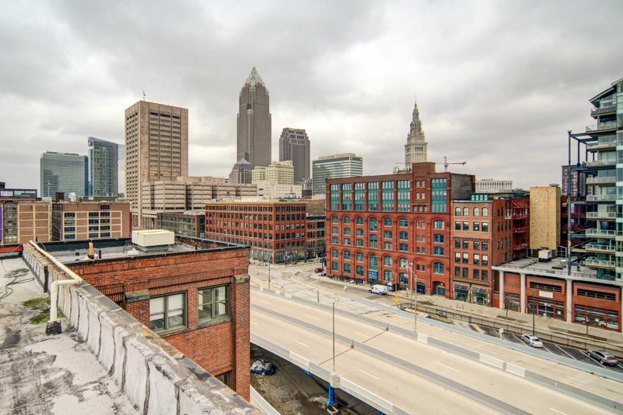 Waterfront Cleveland Apt About 1 Mi To Downtown Екстериор снимка